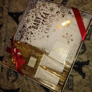 Luxury robe and spa set 💕